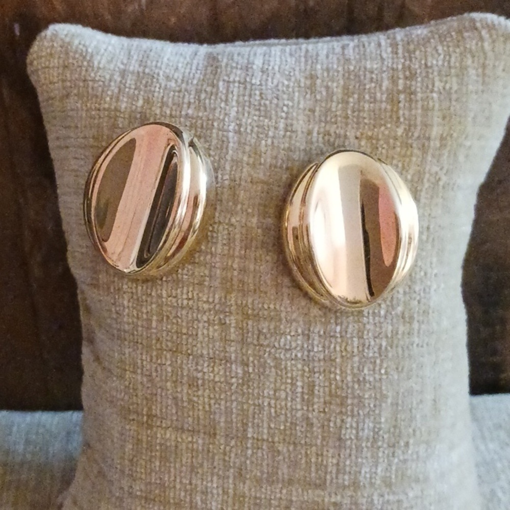 Gold Tone Oval Disc Post Earrings